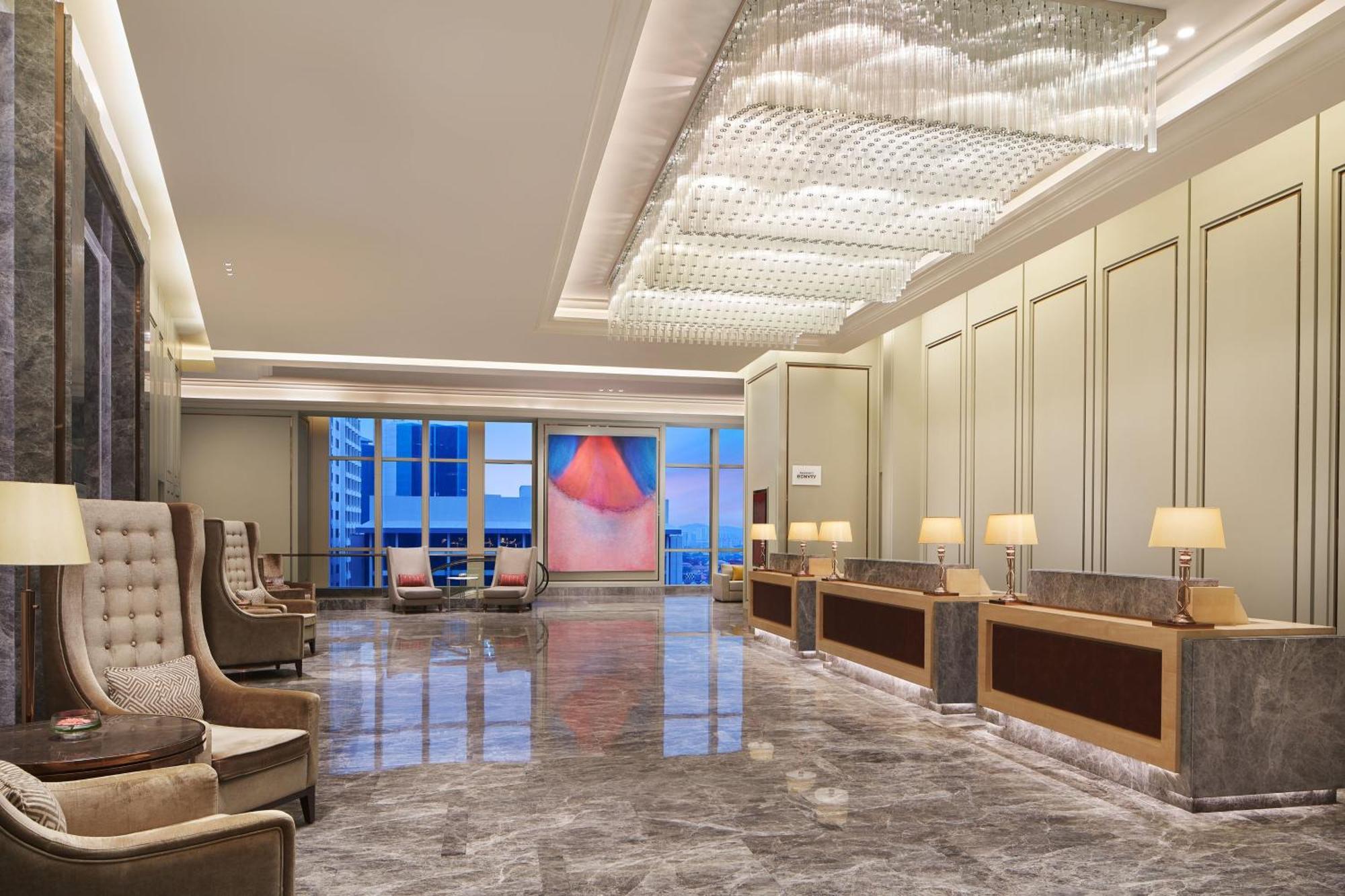 Sheraton Petaling Jaya Hotel מראה חיצוני תמונה Lobby