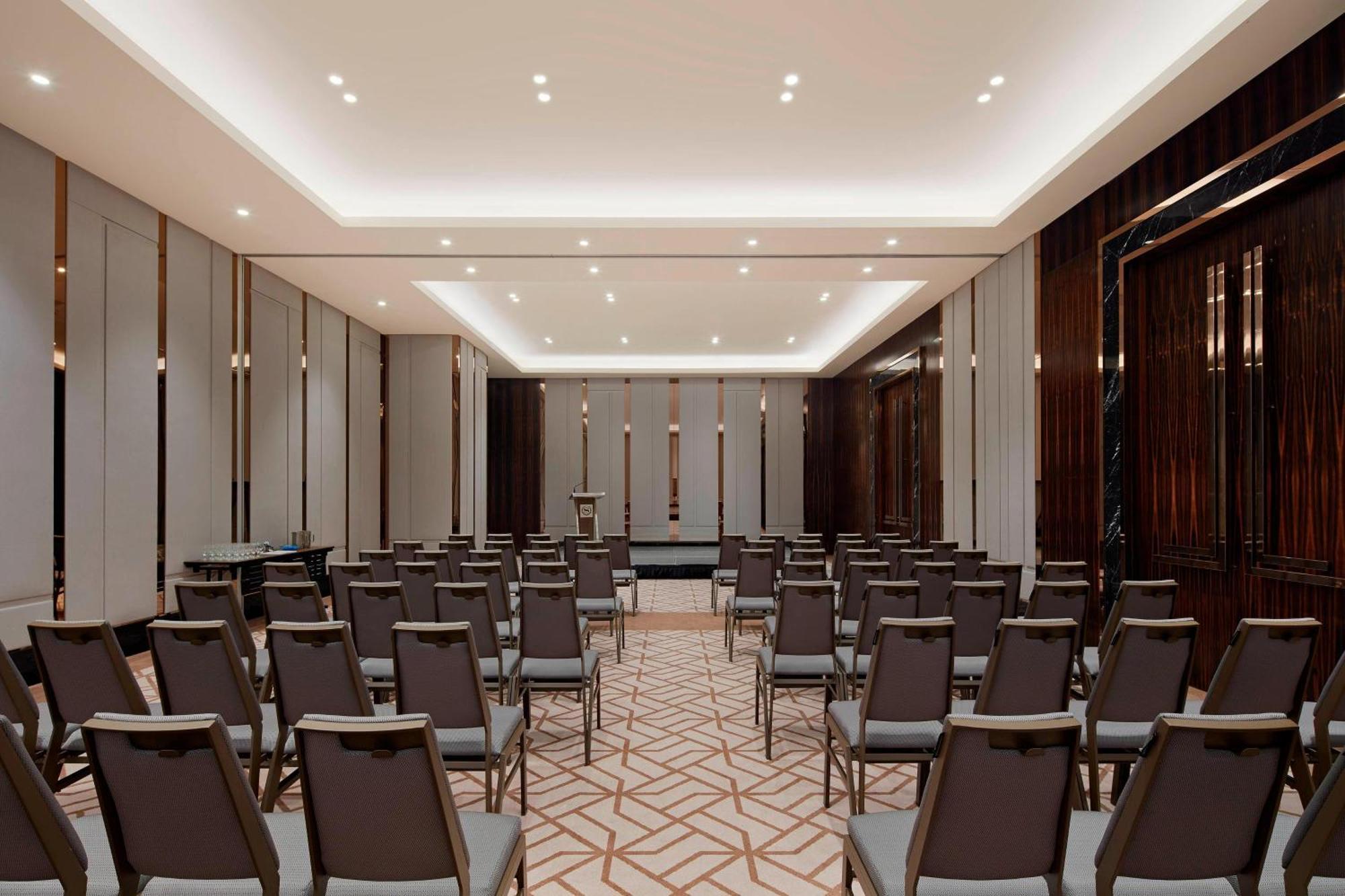 Sheraton Petaling Jaya Hotel מראה חיצוני תמונה The ballroom
